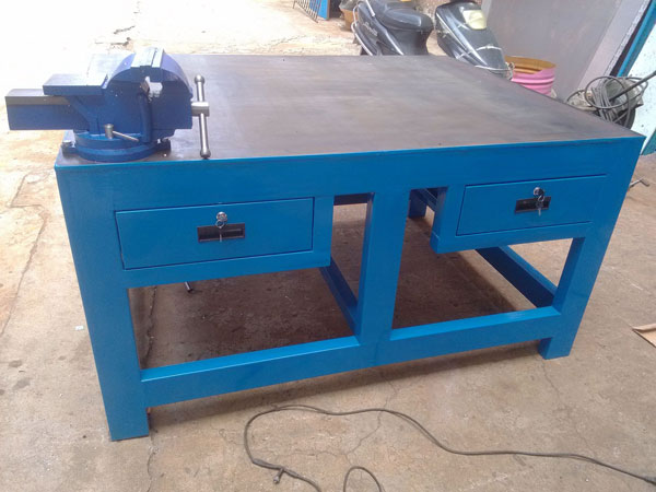 <strong>重型工作台</strong>