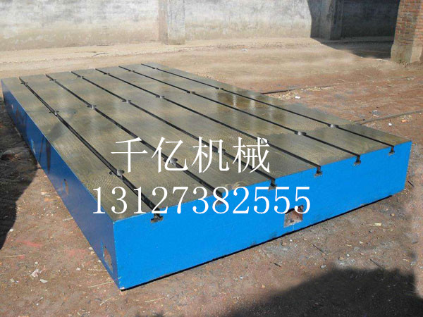 泊头T型槽平台厂家解读灰铁铸件型砂特点和抗拉强度